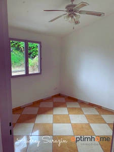  Maison de plain-pied de 93 m² à Petite Île 97429