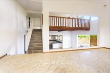 Villa de 391,6 m² sur un terrain de 5 301 m²