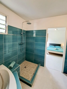 Le Moule — Maison familiale 188 m² avec piscine sur terrain de 1 226 m²