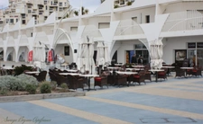 Dpt Hérault (34), à louer LA GRANDE MOTTE Local commercial Front de Mer 249 m²