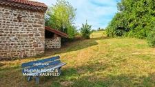 CUNLHAT – ENSEMBLE IMMOBILIER AVEC 2 MAISONS, JARDINS ET DÉPENDANCES – PROCHE GOLF