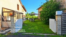 Maison chaleureuse avec grange aménagée et jardin – Trézioux (63)
