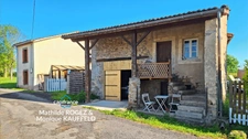 Maison chaleureuse avec grange aménagée et jardin – Trézioux (63)