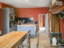 PUYOÔ – MAISON DE CARACTÈRE DE 188,83 M², 5 CHAMBRES, GRANGE D’ENVIRON 300 M² ET TERRAIN DE 1 198 M² – 245 000 €