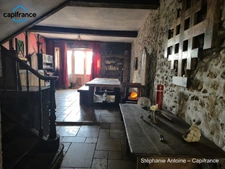 PUYOÔ – MAISON DE CARACTÈRE DE 188,83 M², 5 CHAMBRES, GRANGE D’ENVIRON 300 M² ET TERRAIN DE 1 198 M² – 245 000 €