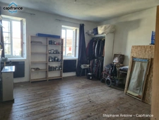 PUYOÔ – MAISON DE CARACTÈRE DE 188,83 M², 5 CHAMBRES, GRANGE D’ENVIRON 300 M² ET TERRAIN DE 1 198 M² – 245 000 €