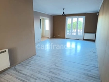 Maison à vendre 4 pièces LAROCHE SAINT CYDROINE (89)