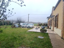 À VENDRE - Ancien corps de ferme rénové avec charme et potentiel à CORNANT ! 175 m² - 2 logements - Grange - Atelier - Terrain clos - Calme absolu ! 🌿🏡