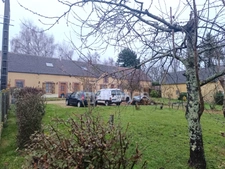 À VENDRE - Ancien corps de ferme rénové avec charme et potentiel à CORNANT ! 175 m² - 2 logements - Grange - Atelier - Terrain clos - Calme absolu ! 🌿🏡