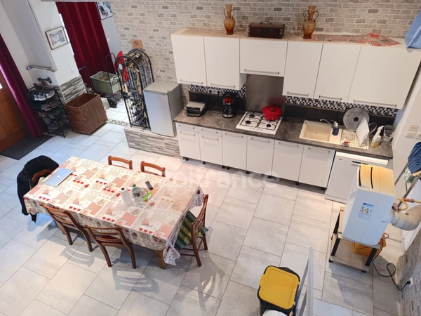 À VENDRE - Ancien corps de ferme rénové avec charme et potentiel à CORNANT ! 175 m² - 2 logements - Grange - Atelier - Terrain clos - Calme absolu ! 🌿🏡