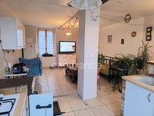 À VENDRE - Ancien corps de ferme rénové avec charme et potentiel à CORNANT ! 175 m² - 2 logements - Grange - Atelier - Terrain clos - Calme absolu ! 🌿🏡