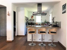 Bright 5-room house of 142 m² in the heart of Nîmes, sought-after area – Calm and open view