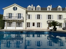 Maison à vendre 16 pièces, 10 chambres, 600 m2, piscine, garage, terrain 4537 m2 LOUVECIENNES (78)