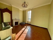 Maison en pierre + terrain constuctible et piscinable (865 m2)