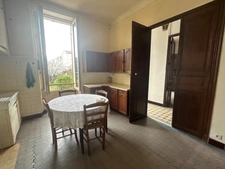 Maison en pierre + terrain constuctible et piscinable (865 m2)