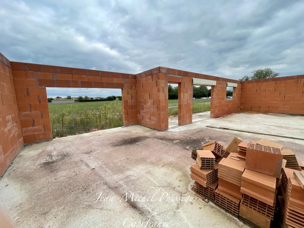 Maison à Vendre Plain-pied 5 pièces de 135m2 à SAINT GAUDENS (31), Terrain 730m2