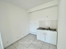 2-room apartment with parking for sale in SAINT GAUDENS (31)