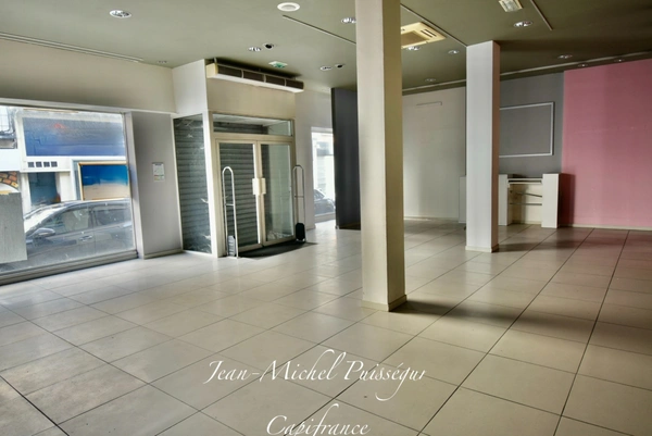 Local Commercial 500m2 à vendre SAINT GAUDENS (31), Hyper-centre,