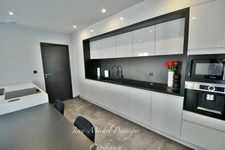 Maison à Vendre Plain-pied 138m2 5 pièces à LABARTHE RIVIERE (31), Terrain 1400m2, Garage, Piscine