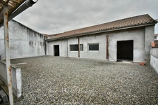 Entrepôt / Bureaux de 750m2 à Vendre à SAINT GAUDENS (31)