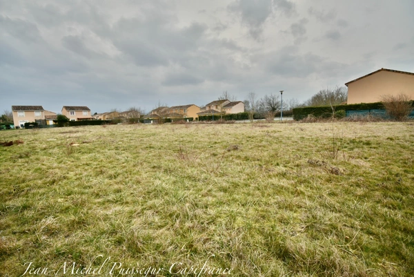 Dpt Haute Garonne (31), à vendre SAINT GAUDENS Terrain à bâtir de 2500m2 