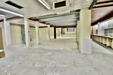 Entrepôt / Bureaux de 750m2 à Vendre à SAINT GAUDENS (31)