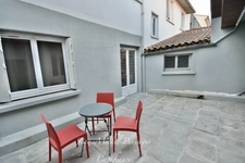 Immeuble à vendre à SAINT GAUDENS (31), avec Restaurant et 7 Appartements