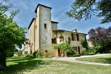 Dpt Haute Garonne (31), proche de AURIGNAC, Château 12ème siècle avec Parc de 5Ha 