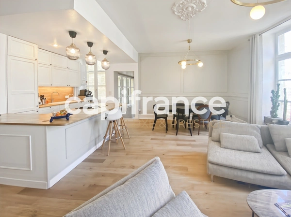 Appartement proche de la place de Bourse à vendre 5 pièces BORDEAUX (33)
