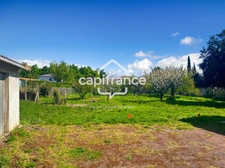 Terrain à bâtir de 786,00 m² CARBON BLANC (33)