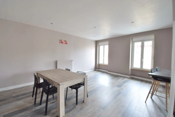 Appartement meublé de 99 m² à louer à Revigny-sur-Ornain – 3 chambres possibles, garage et jardin