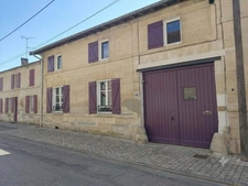 Une maison bercée par le murmure de la rivière à Mognéville 🏡
