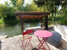 Une maison bercée par le murmure de la rivière à Mognéville 🏡