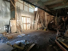 Maison avec sous sol complet - dépendance et terrain à LAHEYCOURT