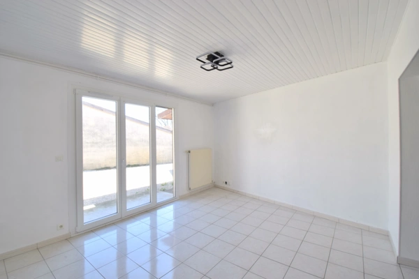 Nettancourt – Maison de campagne 132 m², grand garage et cour privative