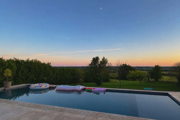 Maison familiale à vendre à Laimont – 186 m² – 5 chambres – Piscine chauffée – DPE B – Terrain clos de 2 600 m²