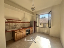 CHAMBÉRY – T2 EN REZ-DE-JARDIN AVEC EXTÉRIEUR PRIVATIF