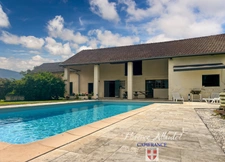 Saint-Jeoire-Prieuré – Character property with large annex and swimming pool (73)