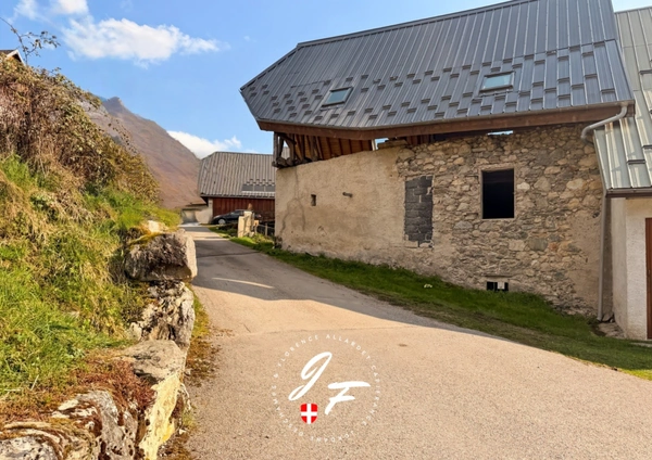 Maison à rénover avec jardin de 180 m² – Fort potentiel – Projet personnalisable THOIRY (73)