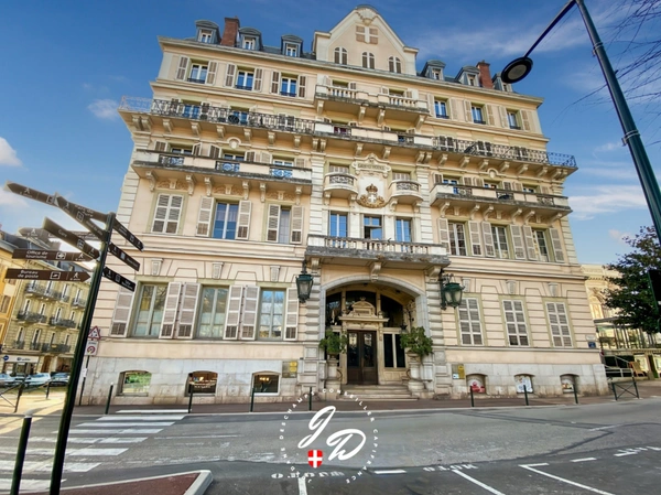 AIX-LES-BAINS CENTRE – STUDIO MEUBLÉ AU SEIN DU PRESTIGIEUX GRAND HÔTEL