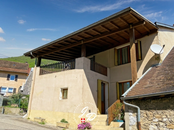 Authentique maison de village – 75 m² à réinventer – Environnement calme et recherché à Culoz