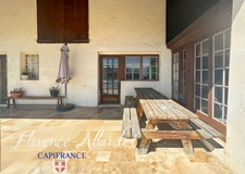 Saint-Jeoire-Prieuré – Character property with large annex and swimming pool (73)