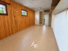SONNAZ – 100 m² habitables, plus de 3 000 m² de terrain… Une maison à réinventer, un potentiel à révéler ! 