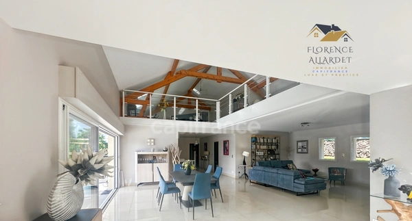VILLA CONTEMPORAINE ENTRE ANNECY, GENÈVE ET AIX-LES-BAINS – VOLUMES D’EXCEPTION & ESPRIT RESORT PRIVÉ