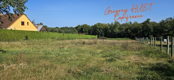 Terrain constructible à VALAILLES (27)