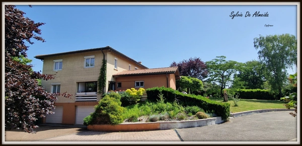 Propriete à vendre 8 pièces 285 m² REPLONGES (01), Piscine, 4 suites, double garage, terrain 2136 m²