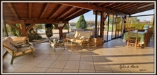 Maison à vendre 6 pièces BAGE LA VILLE (01)206 m², piscine, vue dégagée campagne et monts Mâcon, véranda, cave, terrain 3000 m²