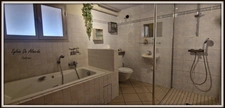Maison à vendre 6 pièces BAGE LA VILLE (01)206 m², piscine, vue dégagée campagne et monts Mâcon, véranda, cave, terrain 3000 m²