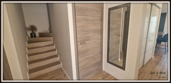 Propriété à vendre 6 pièces FEILLENS (01)proche Mâcon 207m², piscine chauffée, double garage,5 chambres 2 suites