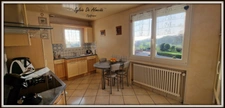 Maison à vendre 6 pièces BAGE LA VILLE (01)206 m², piscine, vue dégagée campagne et monts Mâcon, véranda, cave, terrain 3000 m²